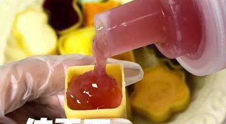 报叫停的网红零食既是三无又有致癌风险j9九游会登录别买也别吃！被人民日(图6)