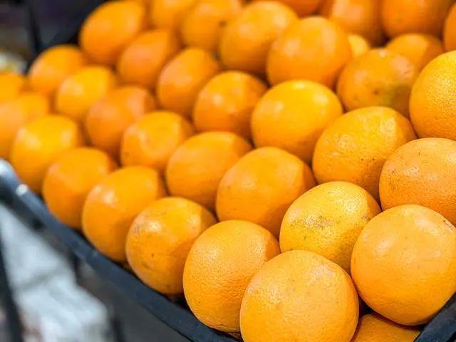 人尴尬！坚持吃这6种食物能够保持口气清新j9九游会网址是什么交谈中口腔异味会让(图5)