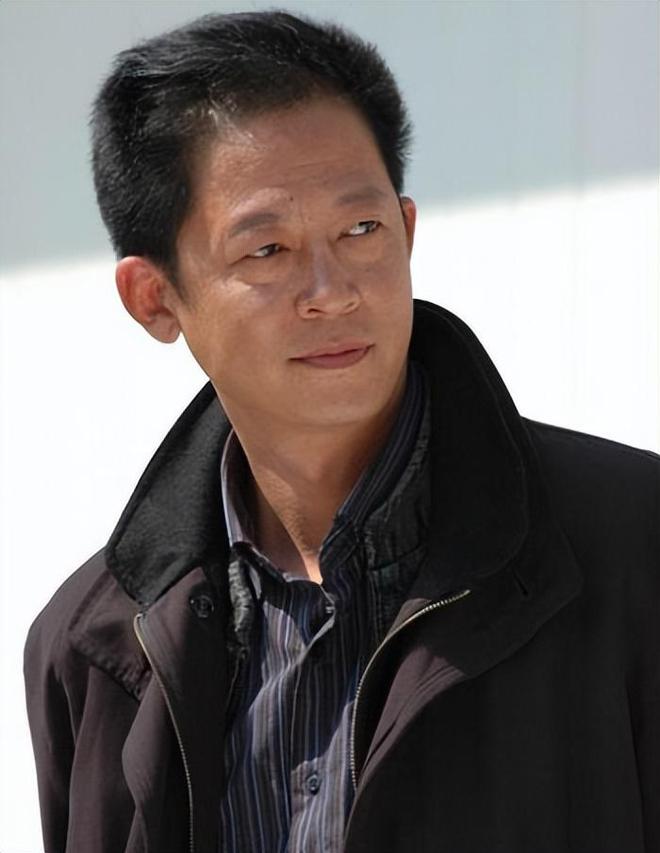 王志文一人单挑30多家媒体毫不畏惧！j9九游会登录震惊娱乐圈的口香糖事件(图8)