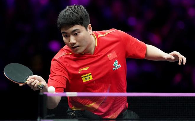 一哥！梁靖崑3-1黄镇廷世界杯旗开得胜！九游会j9入口登录新版对攻大战完胜港队(图4)