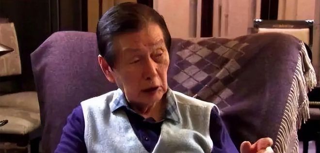 父子“共享”同一女星亲兄弟为财权内斗互撕j9九游会真人游戏第一韩国财阀家族丑闻：(图5)